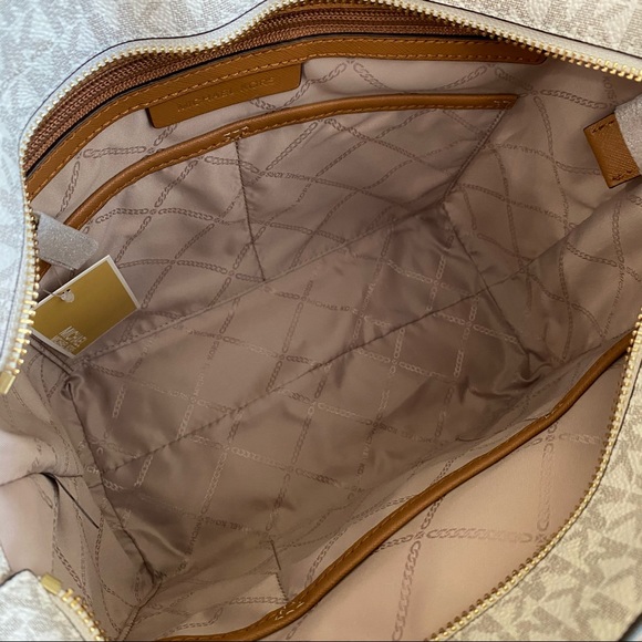 New Michael Kors Joey medium bucket shoulder tote Bag - Picture 11 of 15